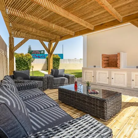 Castelo By Algarve Holidays 阿尔布费拉