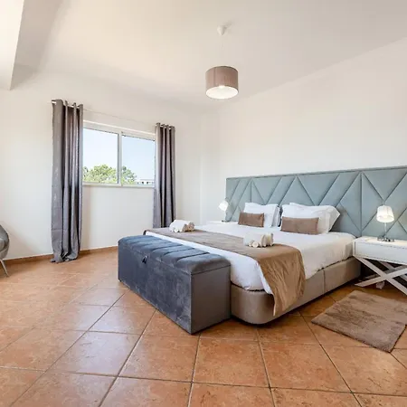 Castelo By Algarve Holidays 阿尔布费拉