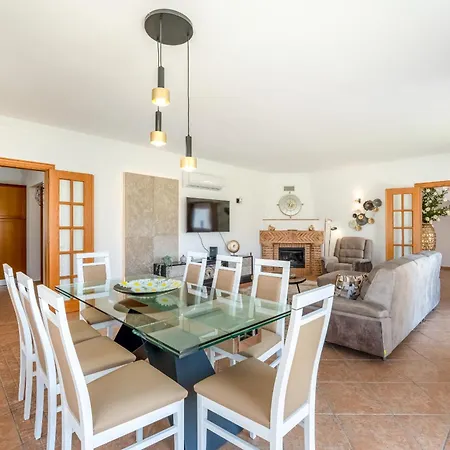 Castelo By Algarve Holidays * 阿尔布费拉