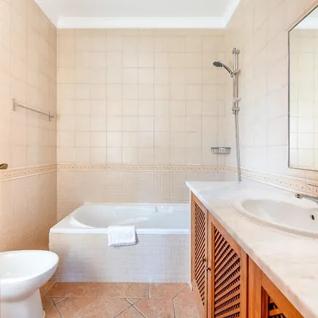 Castelo By Algarve Holidays Villa